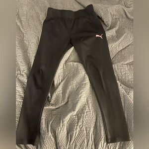 Girls Puma leggings. Spandex material. Size XS